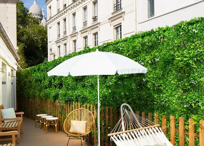 Le Village MontmartreHostel