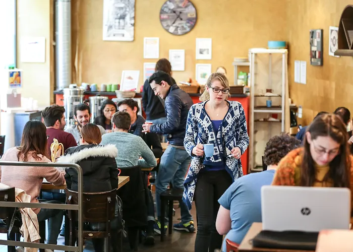 Vintage Paris Gare Du NordHostel