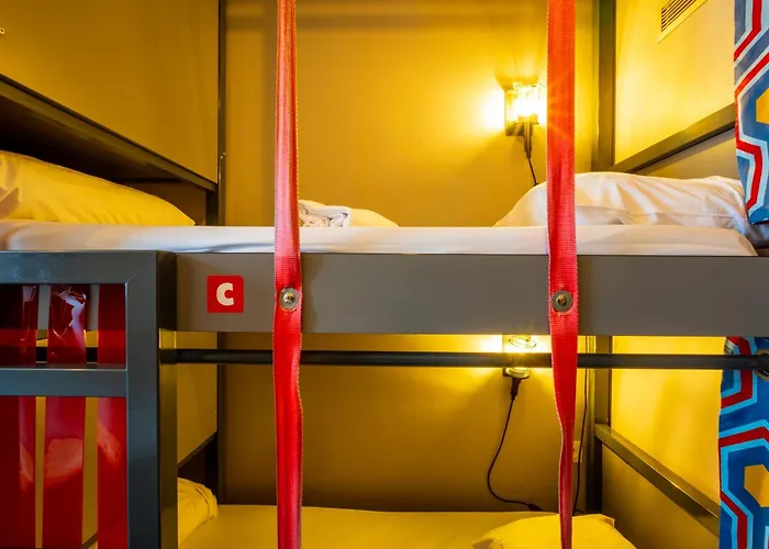 People Paris BellevilleHostel