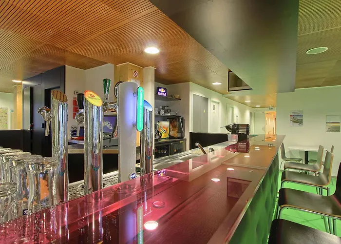 De Jeunesse HI Paris Yves RobertHostel